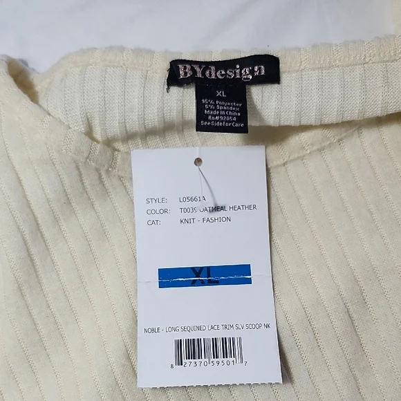 Elegant Cream Long Sleeve Top with Silver Accents - Picture 2 of 4